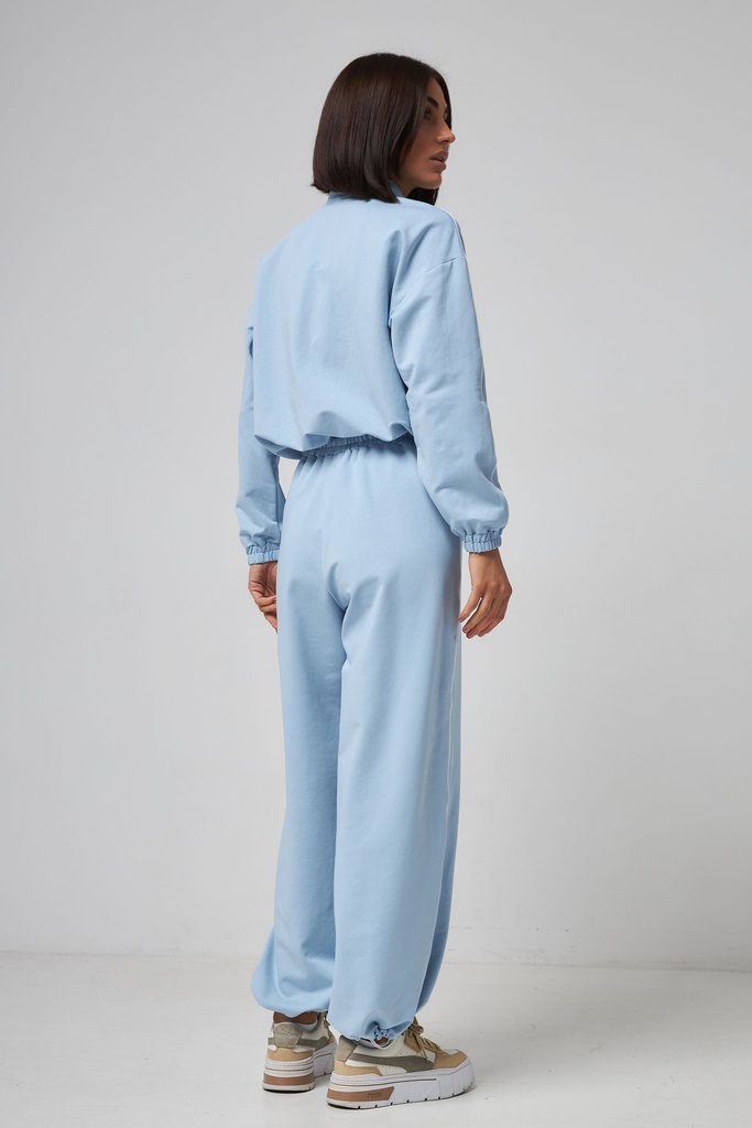 CB000030799_cyan_2.jpg