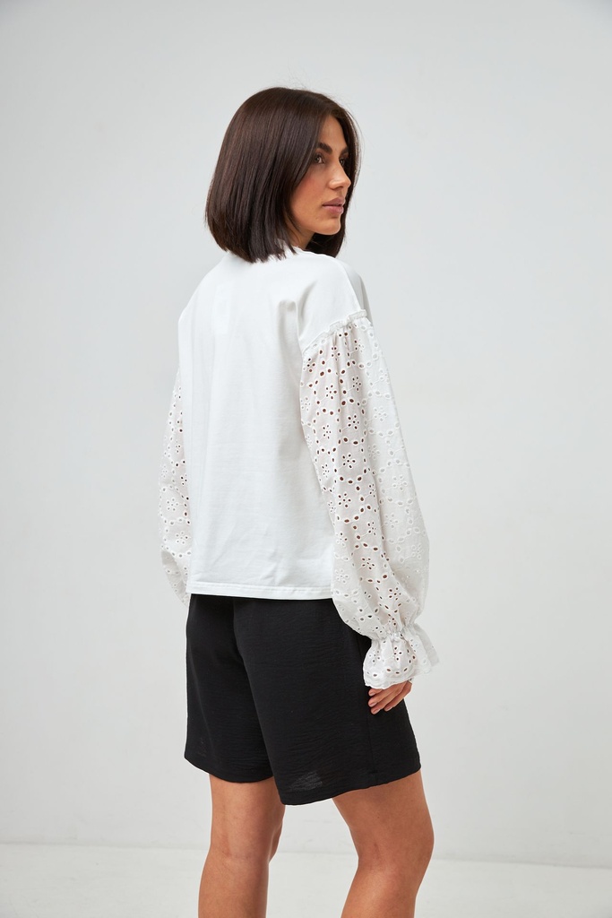 CB000030952_white_3.jpg