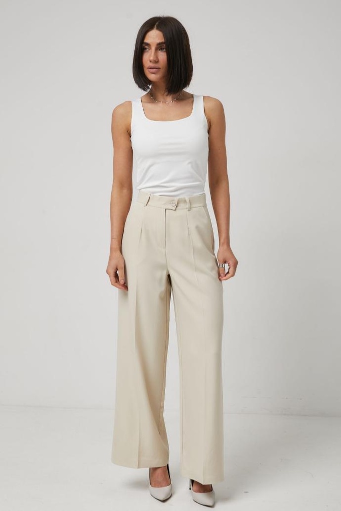 Basic tank top with wide straps