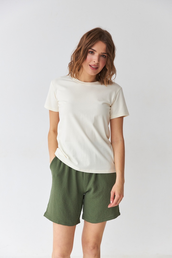 Shorts with elastic waist