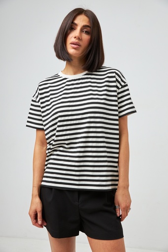 Tricou în dungi