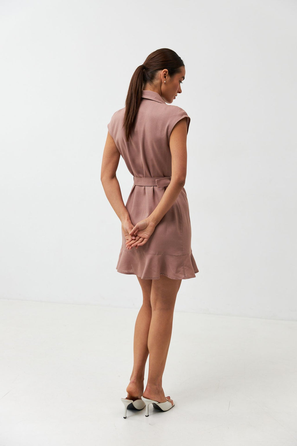 Rochie mini cu in și nasturi