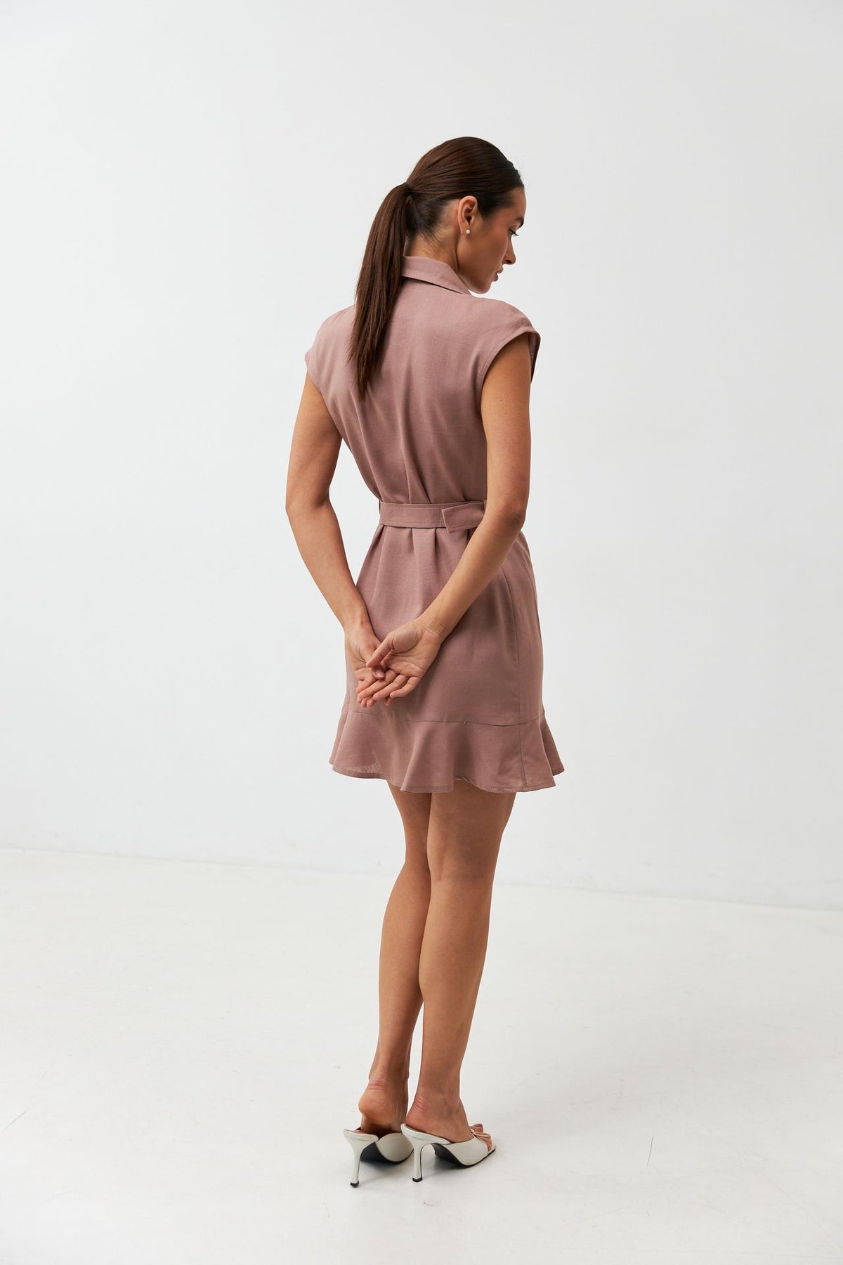 Rochie mini cu in și nasturi