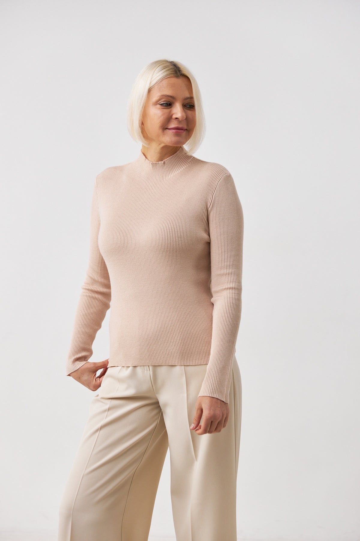 Helancă din tricot reiat cu guler înalt