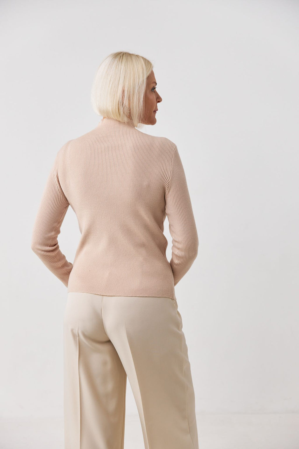 Helancă din tricot reiat cu guler înalt