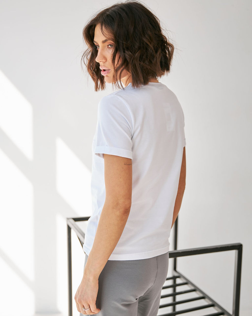 Tricou basic cu manșete