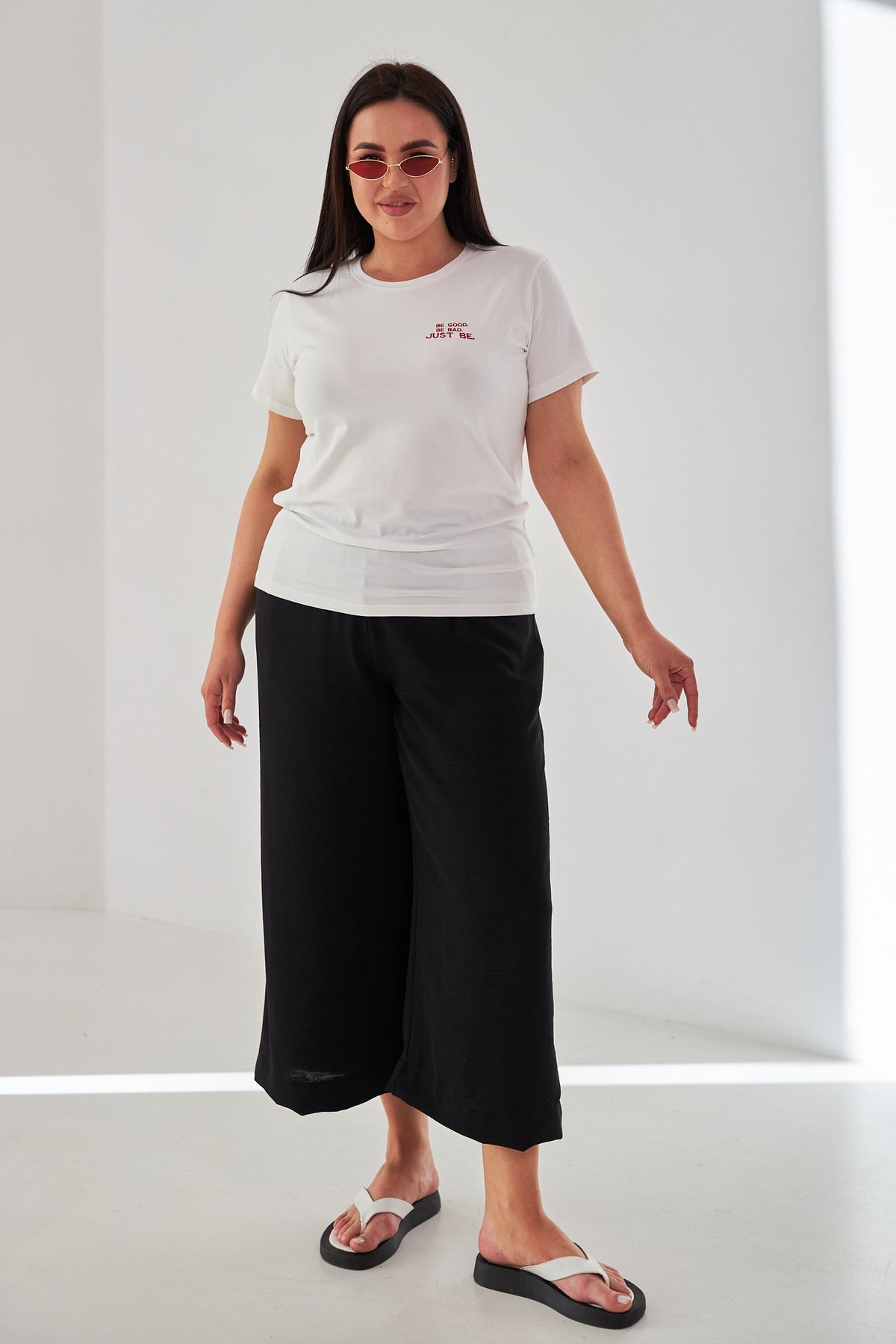 Tricou basic cu broderie