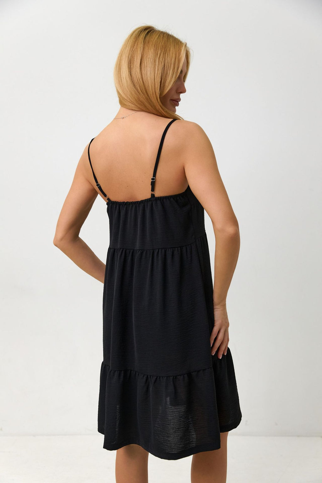 Rochie mini tip sarafan în stil boho cu bretele subțiri