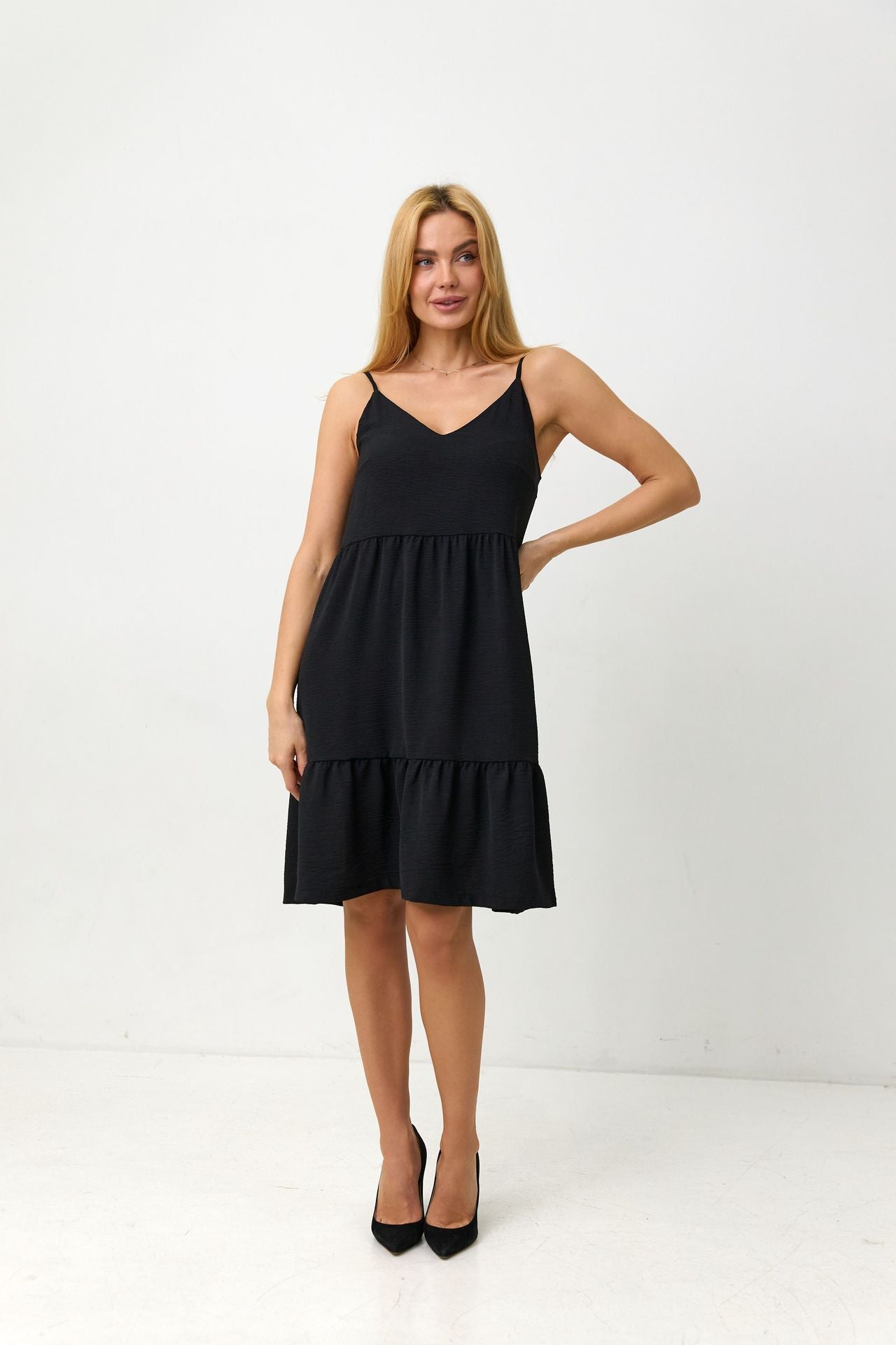 Rochie mini tip sarafan în stil boho cu bretele subțiri
