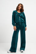 Pantaloni din catifea