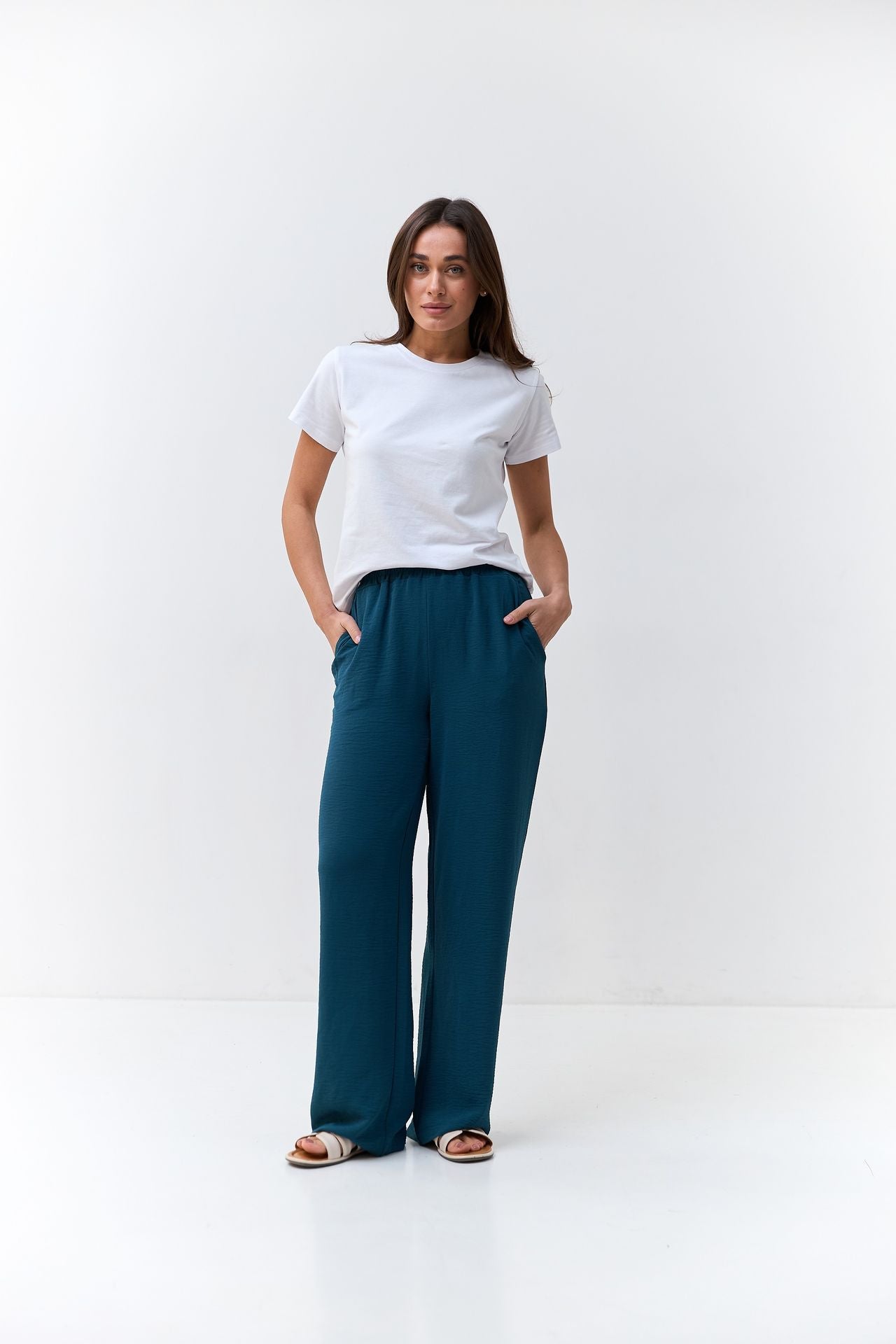 Pantaloni din crep cu talie elastică