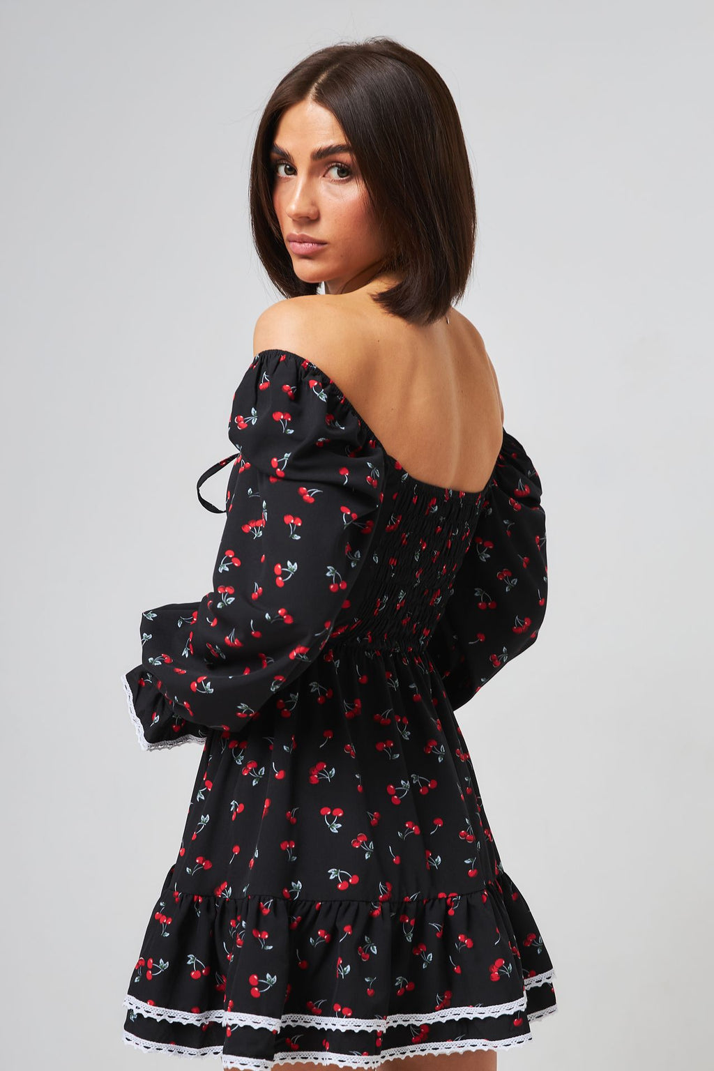 Rochie mini boho cu volane