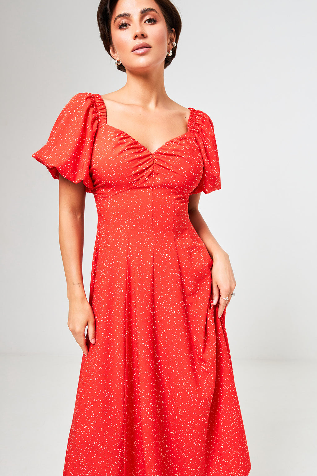 Rochie midi de ocazie cu mâneci clopot
