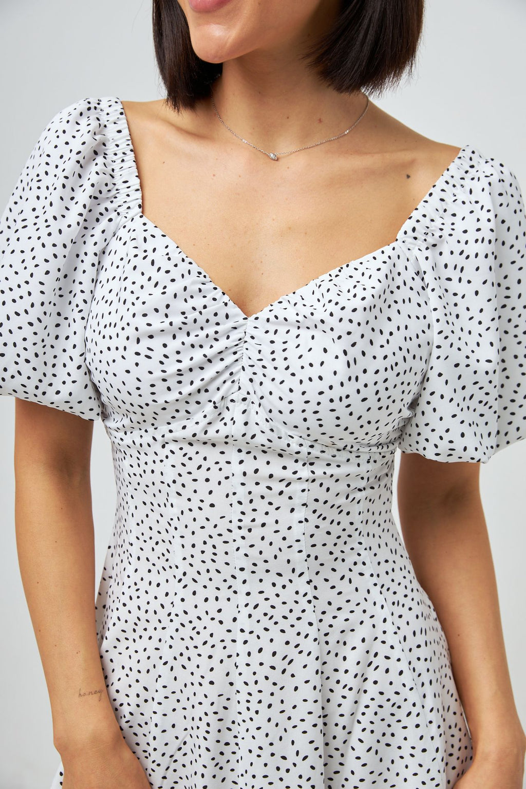 Rochie midi de ocazie cu mâneci clopot