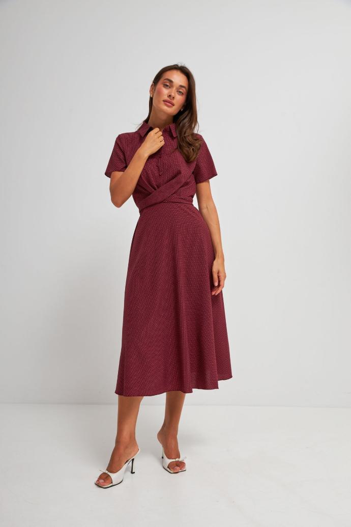 Rochie midi cu detaliu răsucit și mânecă scurtă