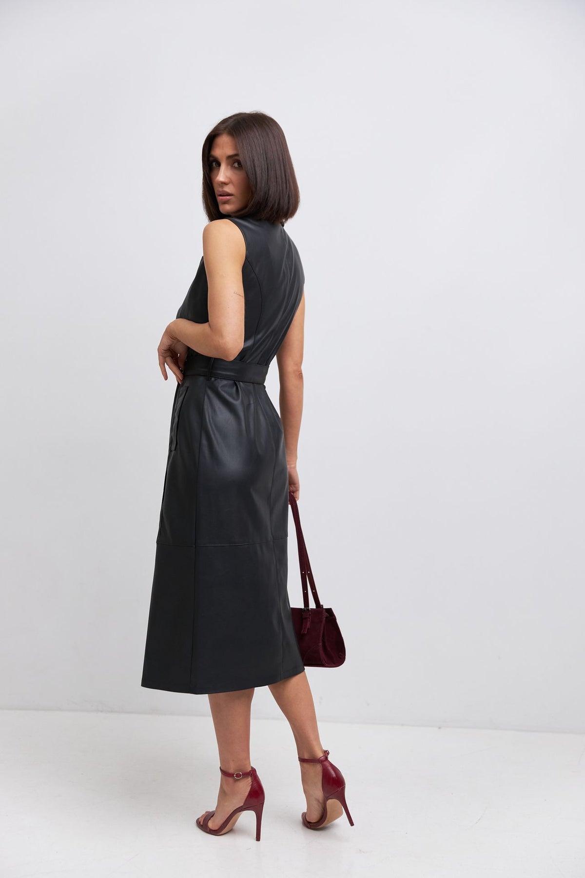 Rochie midi petrecută din piele ecologică