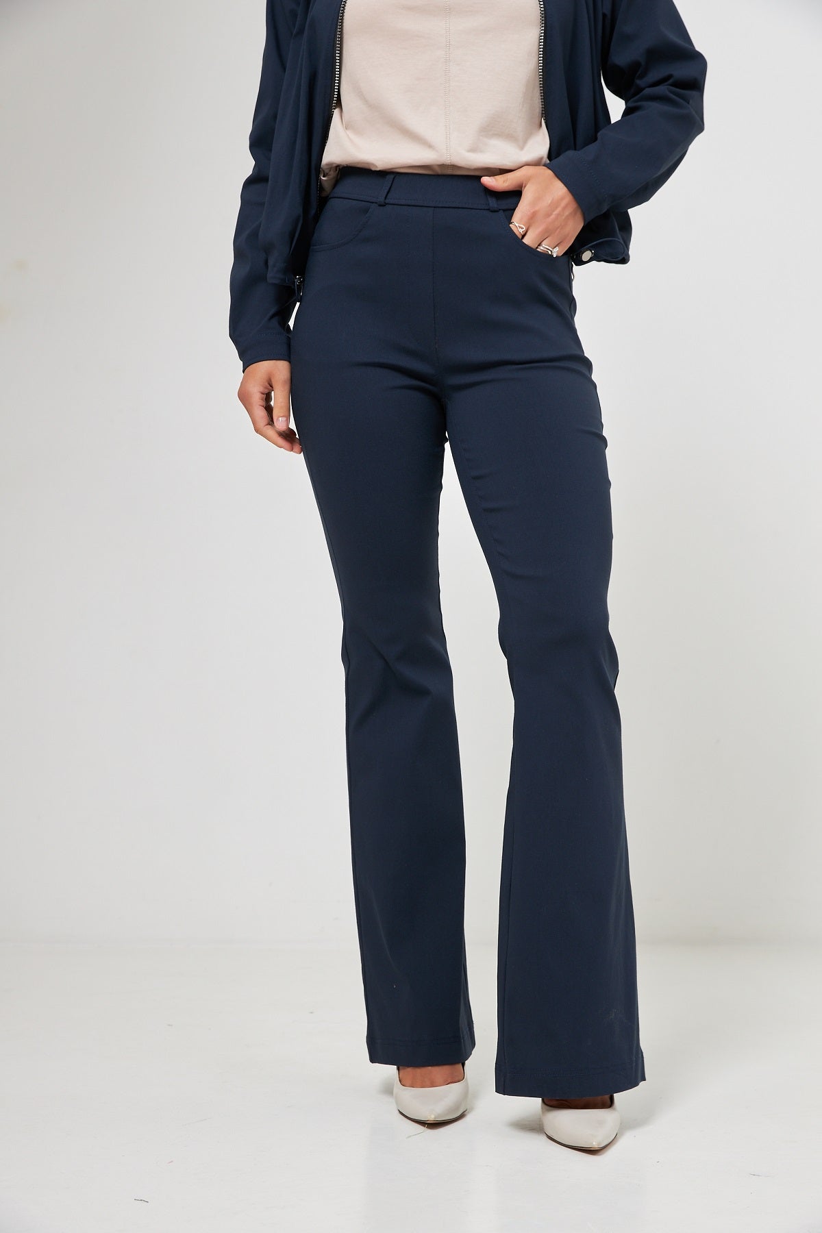 Pantaloni evazați Harper