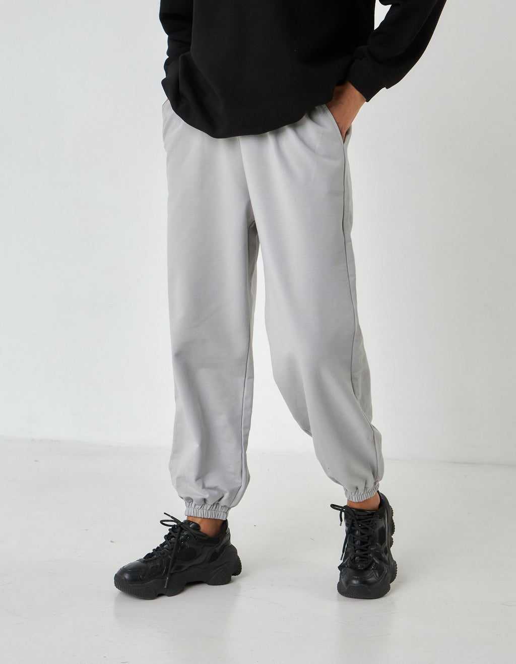 Pantaloni jogger din tricot cu două fire