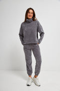 Pantaloni din catifea