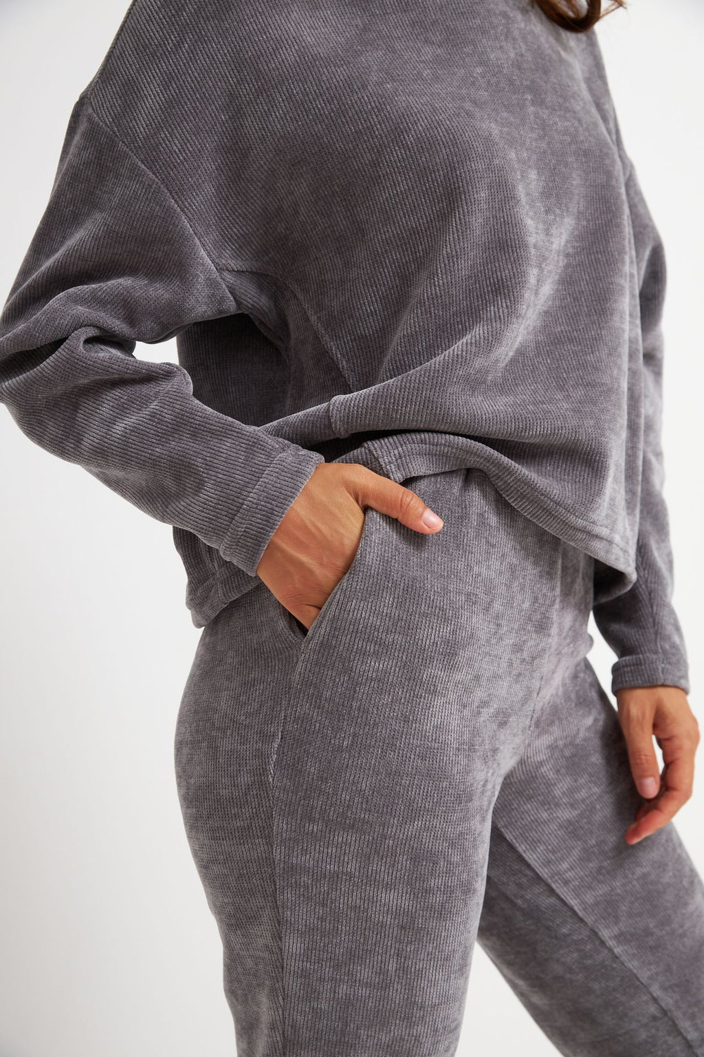 Pantaloni din catifea