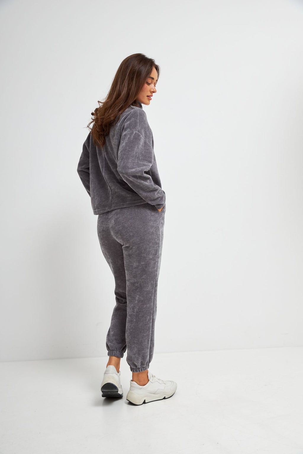 Pantaloni din catifea