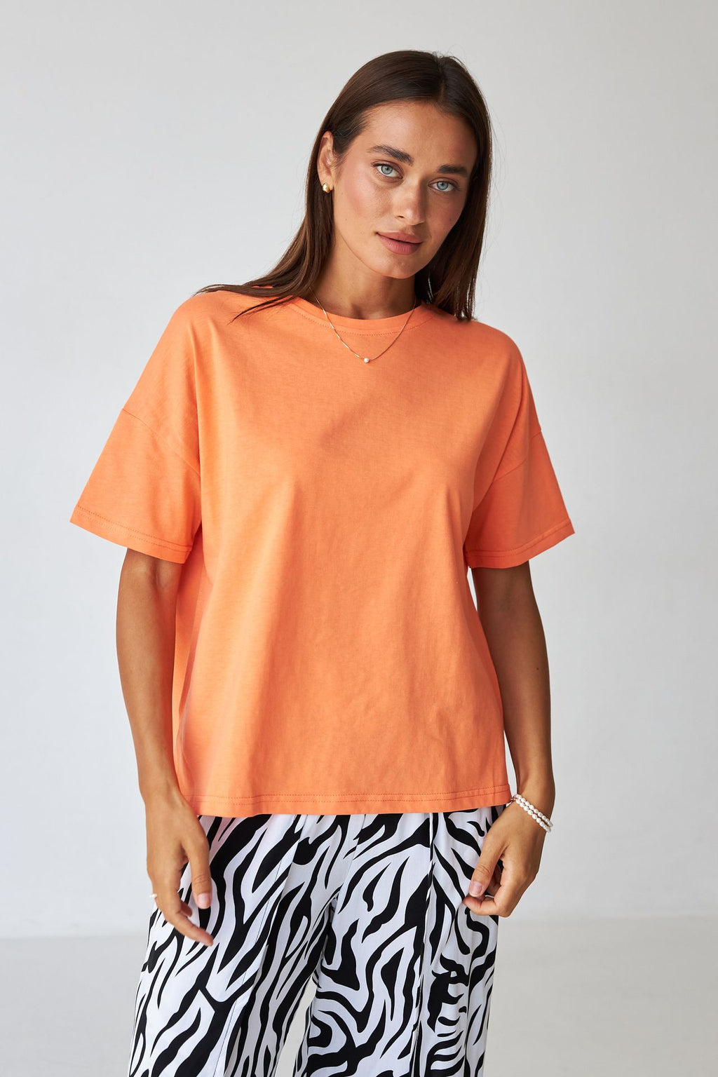 Tricou cu spate alungit