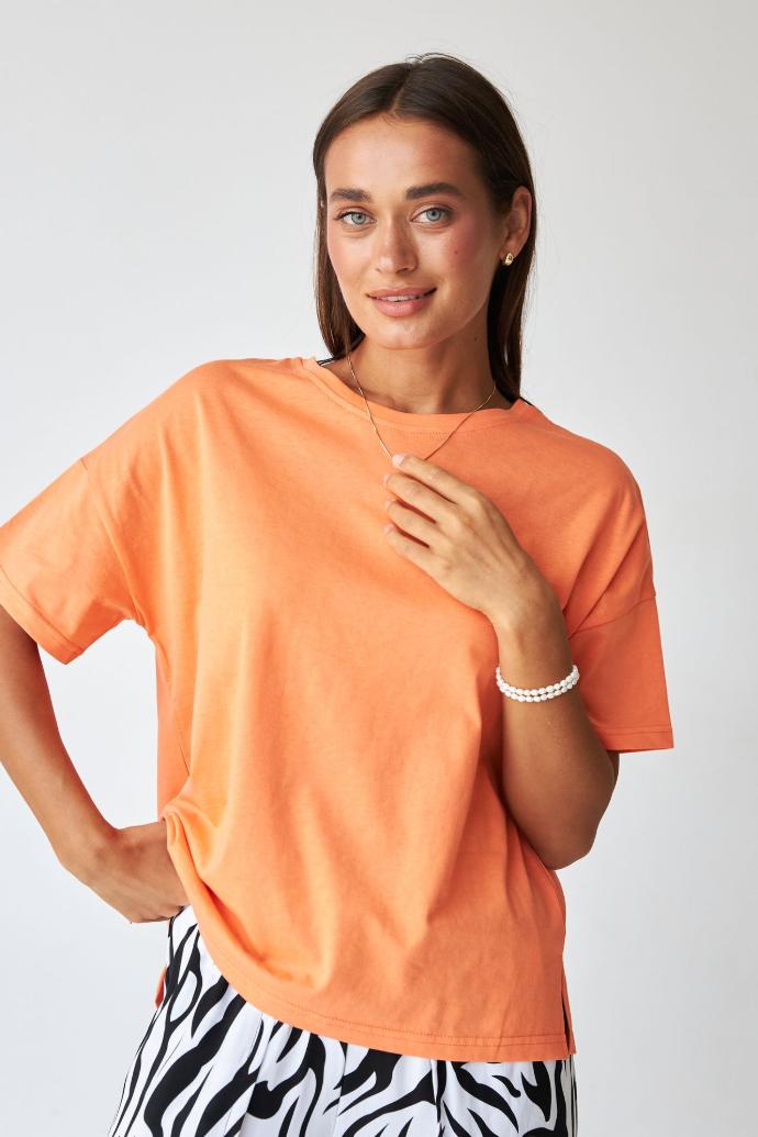 Tricou cu spate alungit