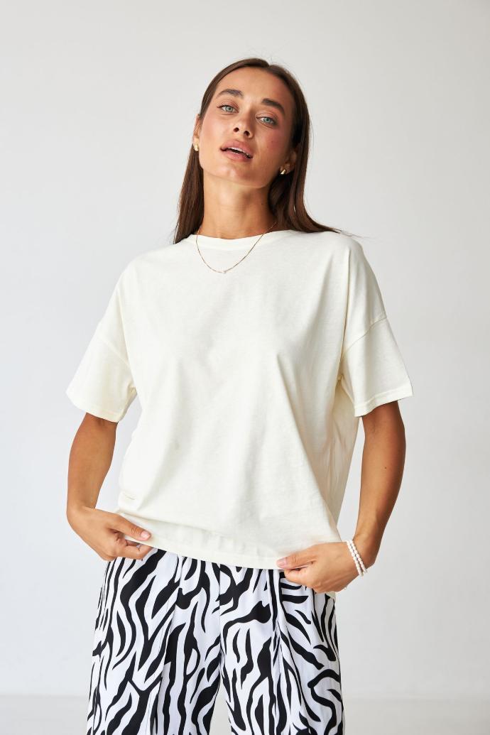 Tricou cu spate alungit