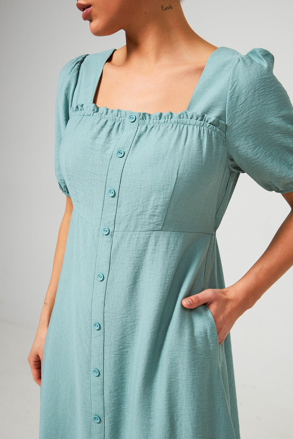 Rochie maxi din in cu nasturi