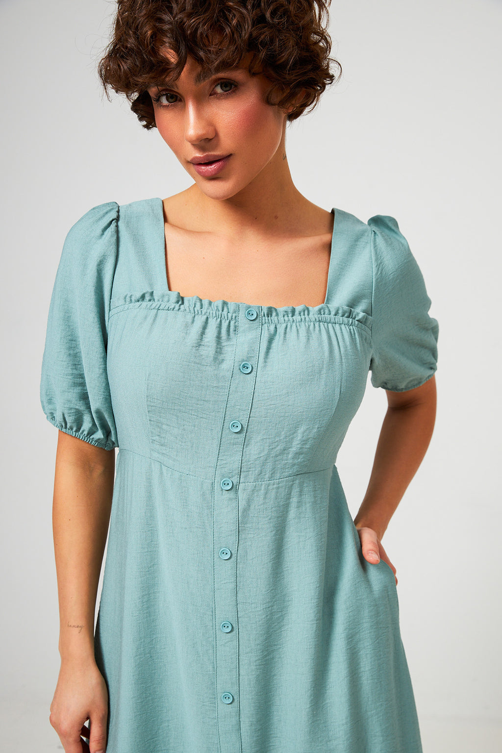 Rochie maxi din in cu nasturi