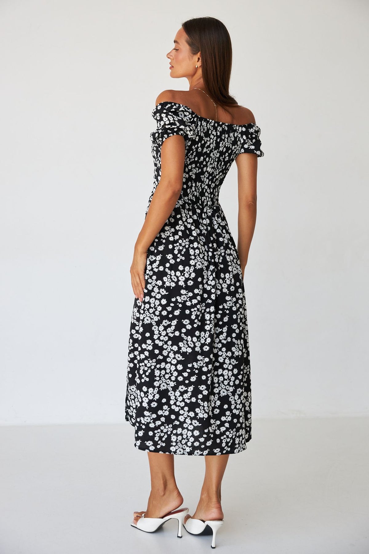 Rochie midi de vară cu șlițuri