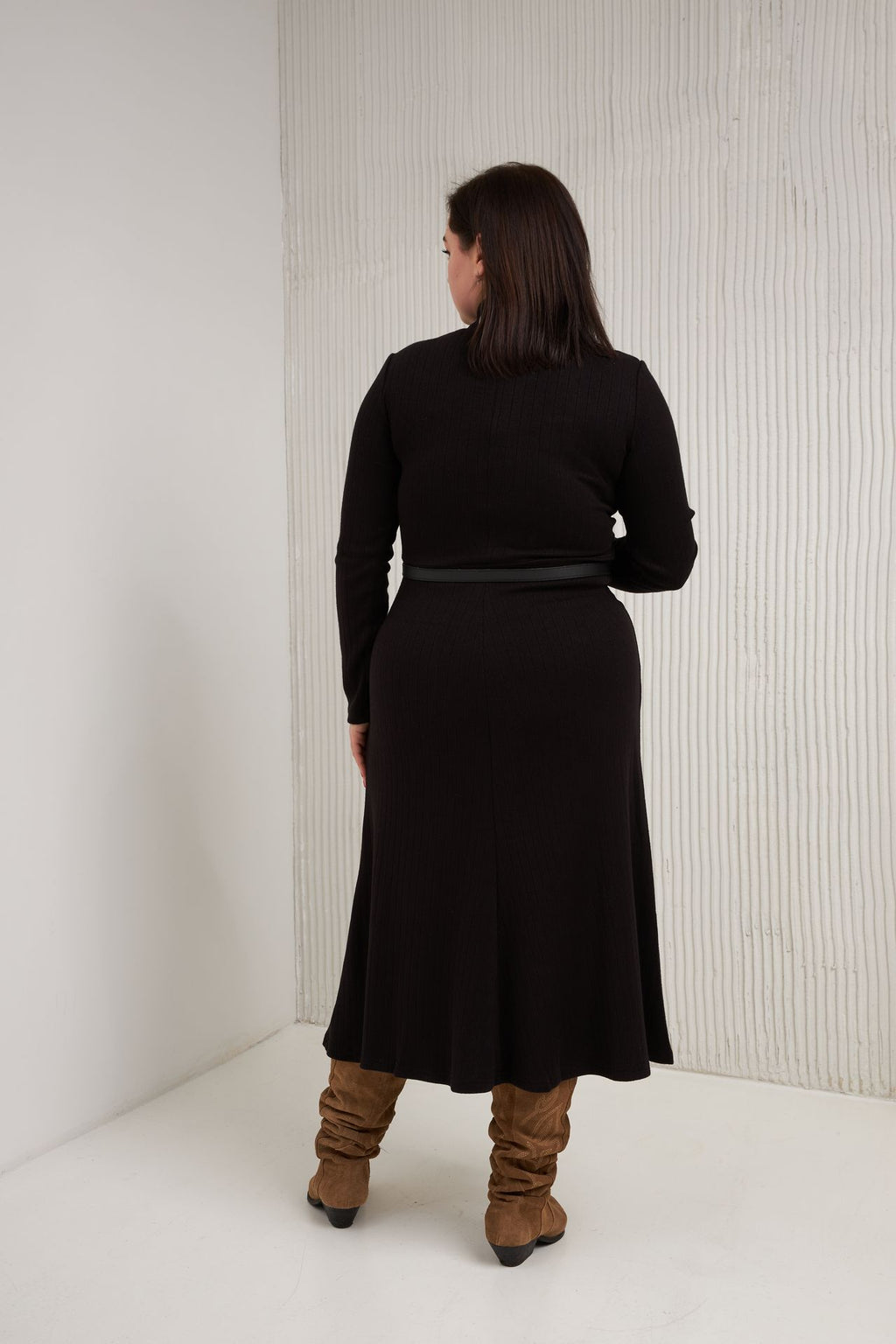 Rochie midaxi cu fustă evazată