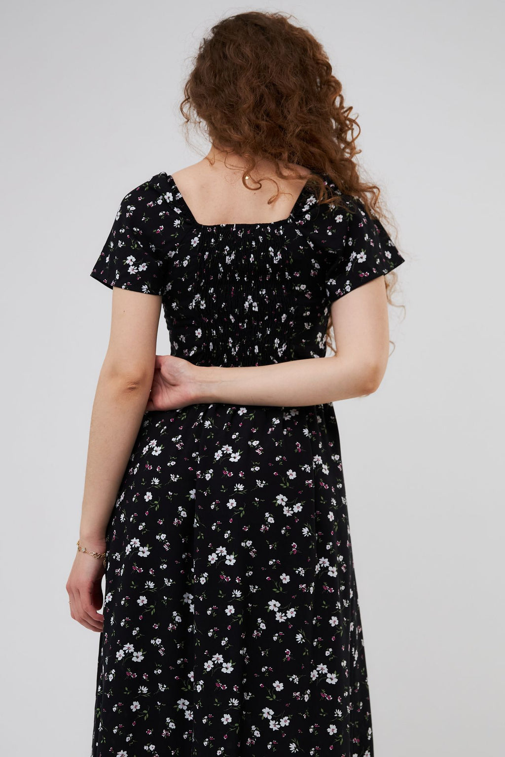 Rochie midi de vară din vâscoză tip ștapel cu șliț