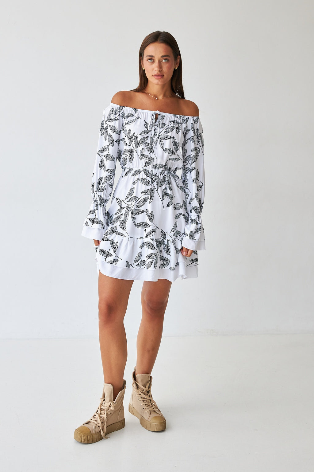 Rochie mini de vară din vâscoză tip ștapel cu bust elastic