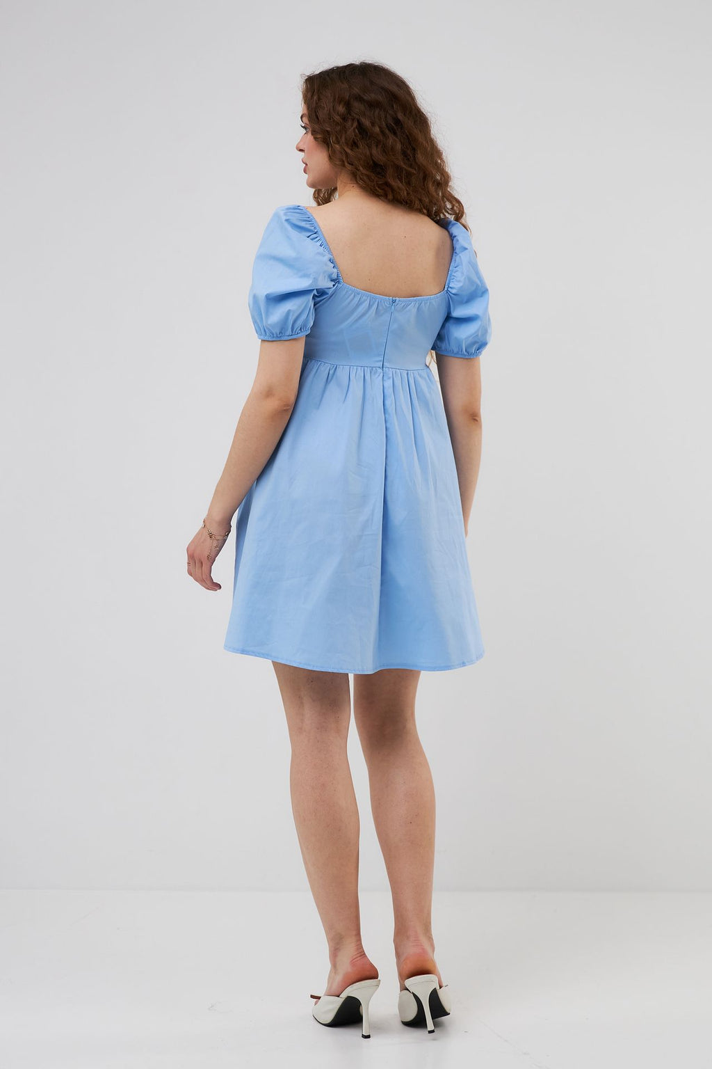 Rochie mini boho cu bust cu șnururi
