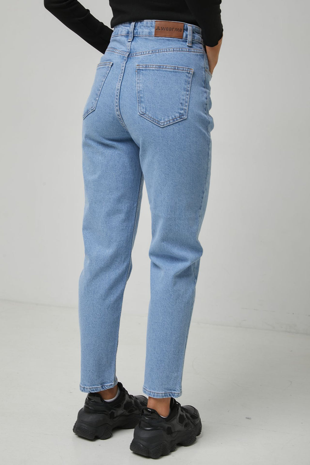 Blugi mom fit