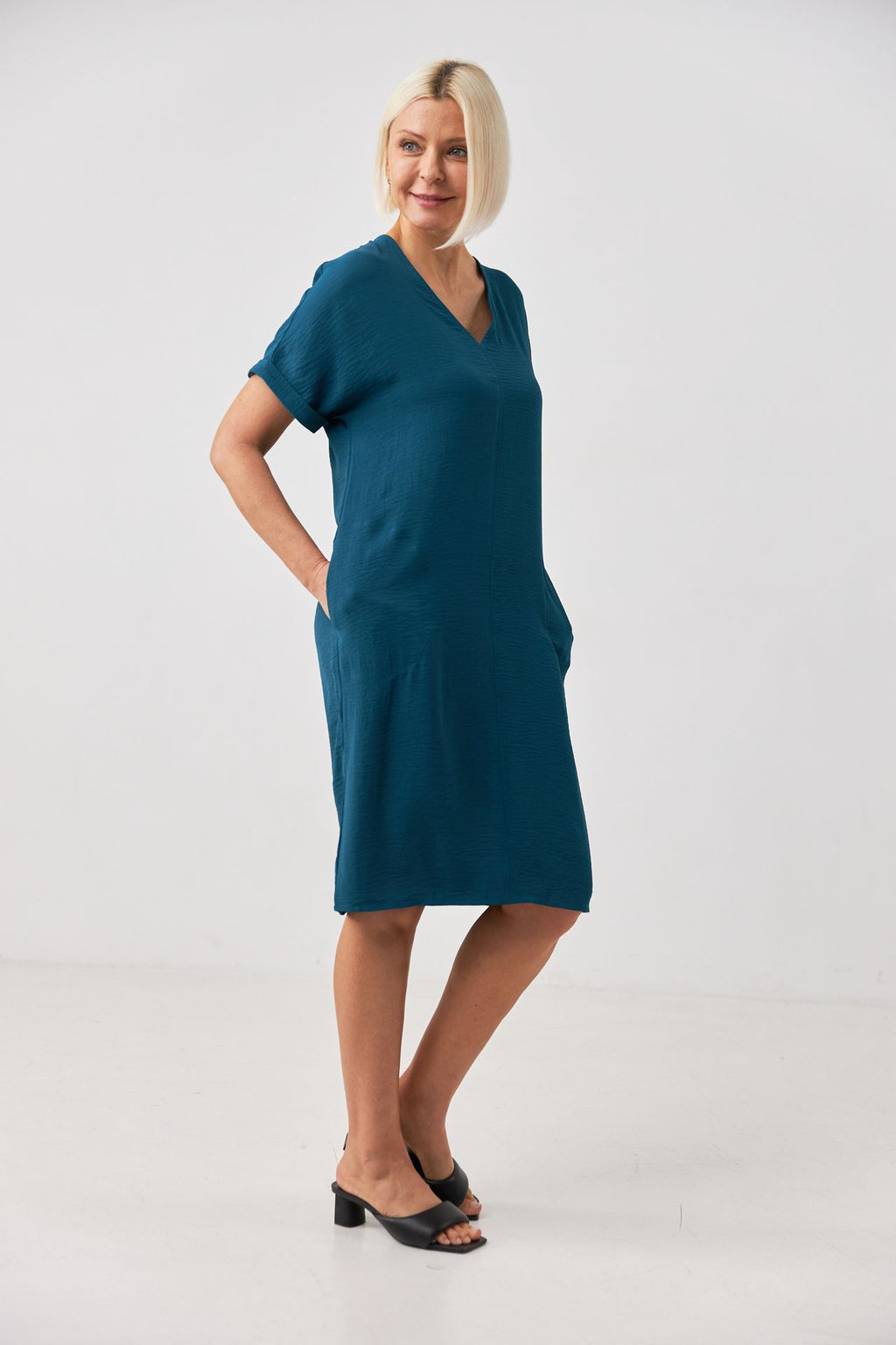 Rochie midi oversize din crep