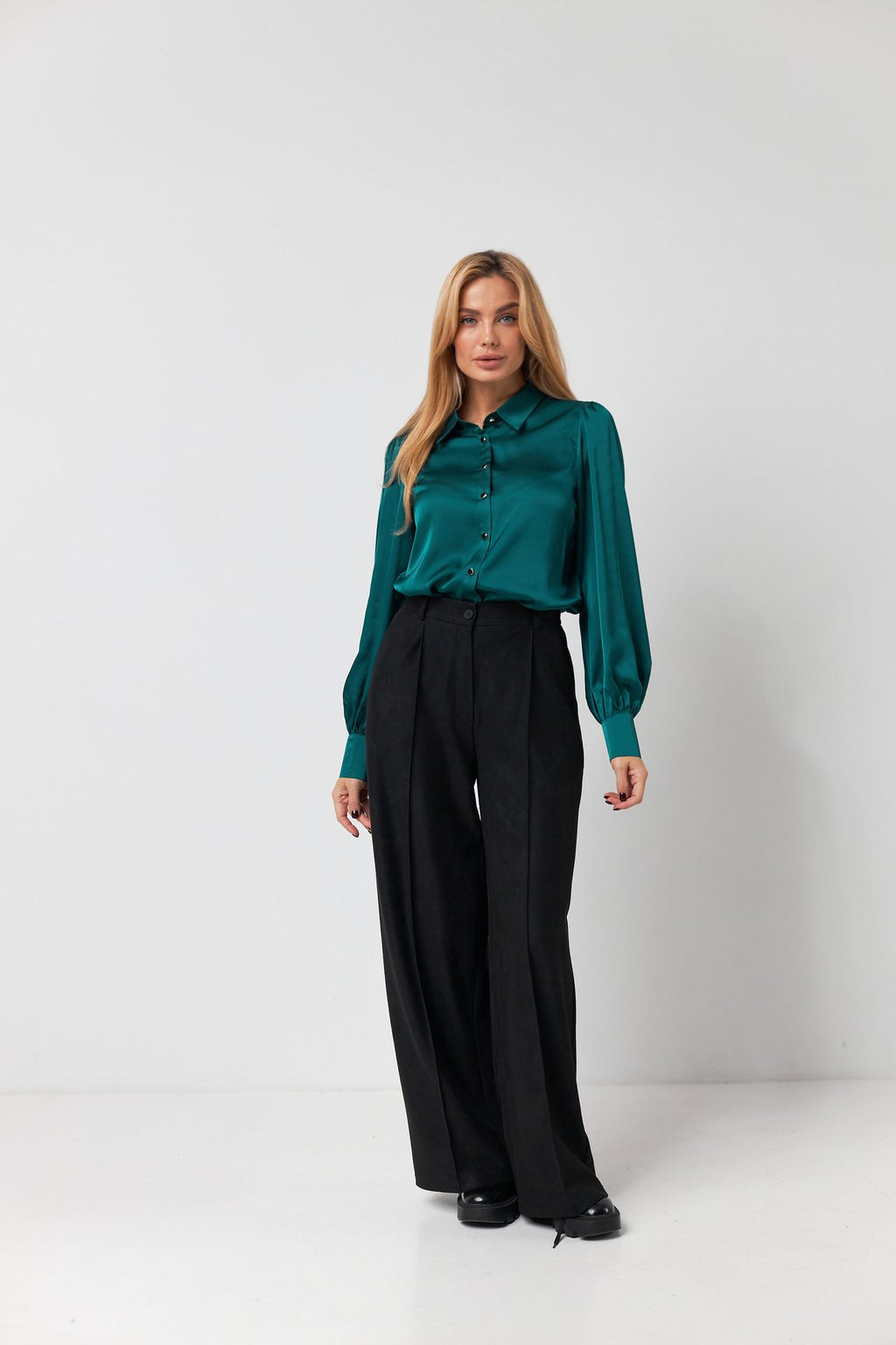 Pantaloni palazzo cu dungă