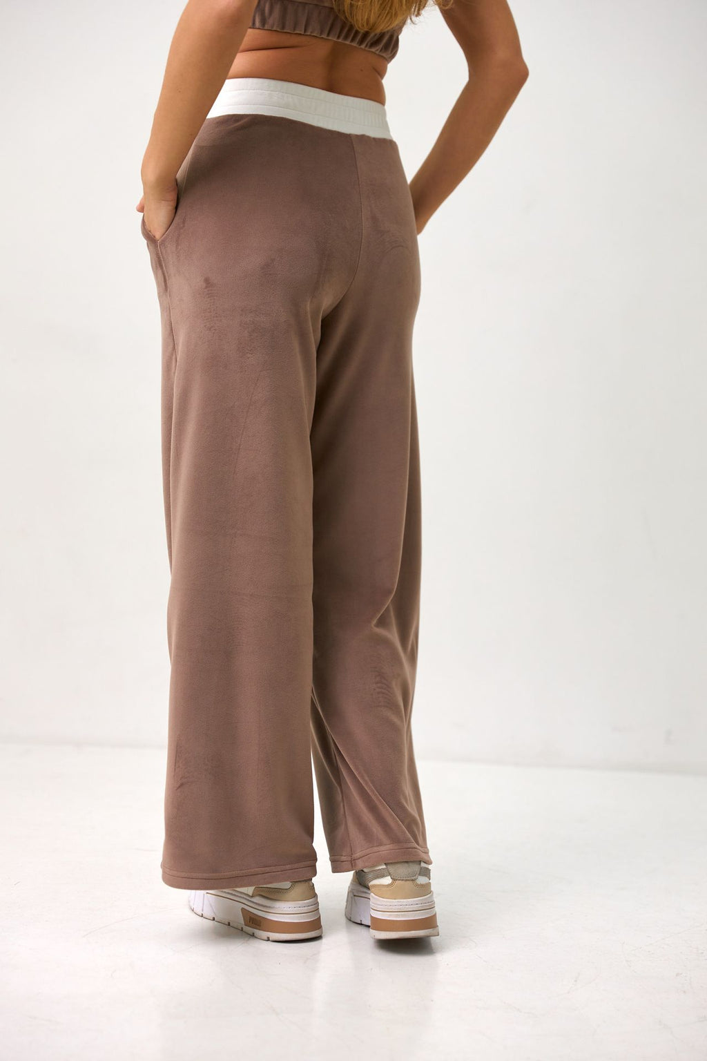 Pantaloni din catifea cu cordon alb