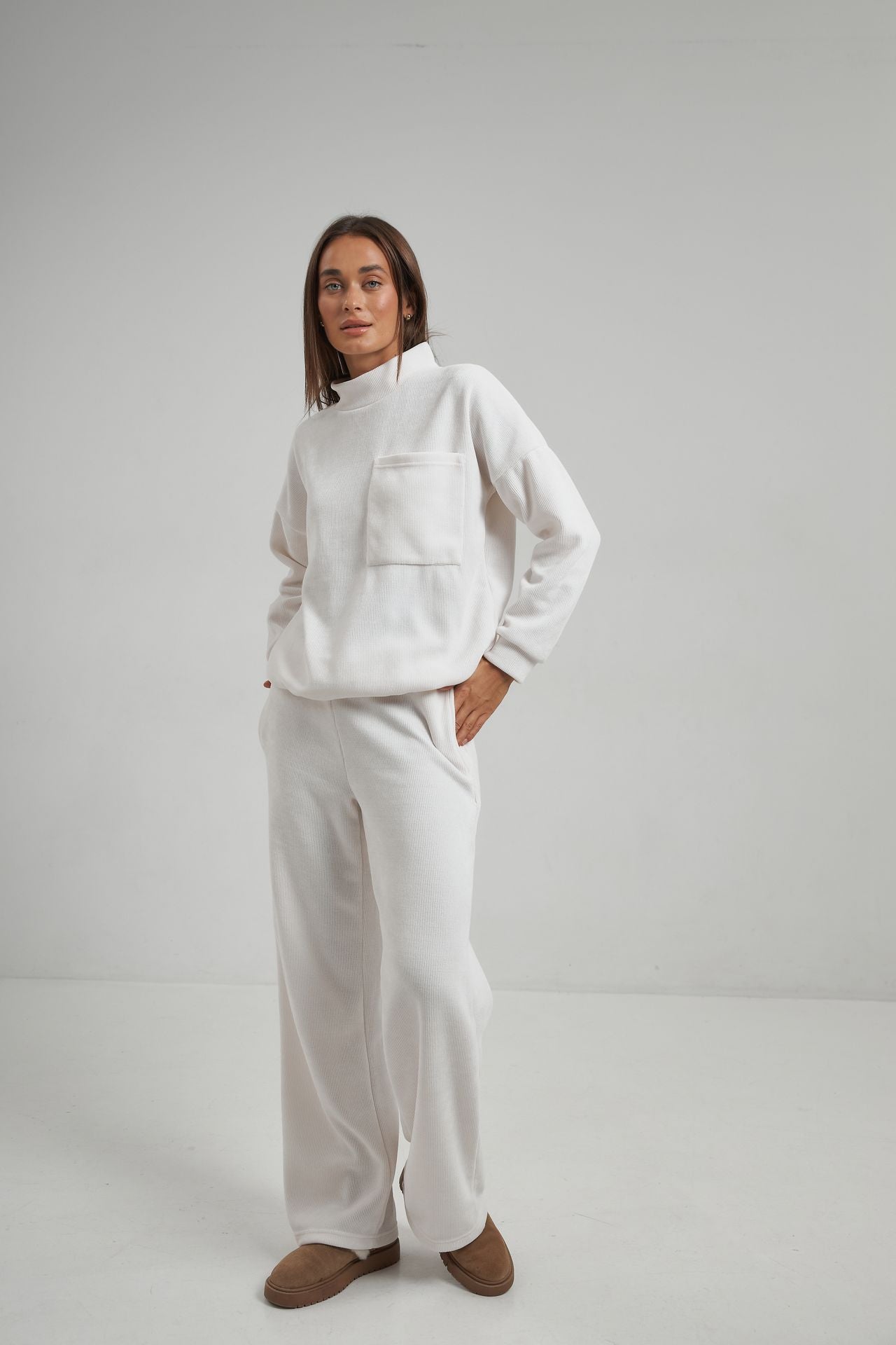 Pantaloni lejeri din catifea Julie