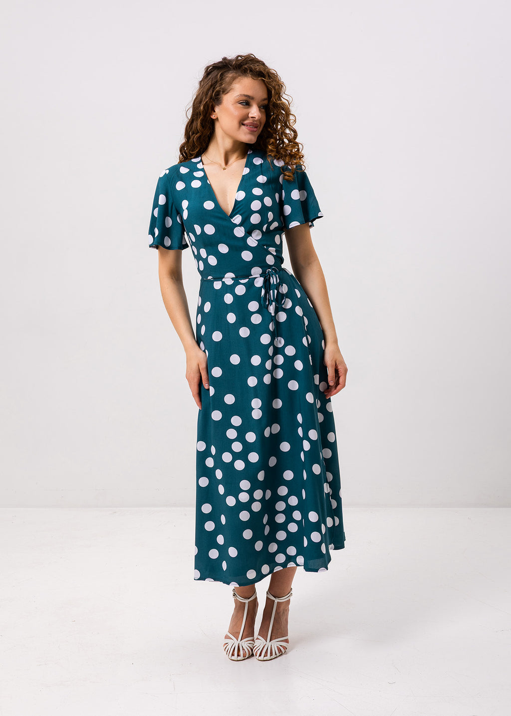 Rochie maxi petrecută cu buline