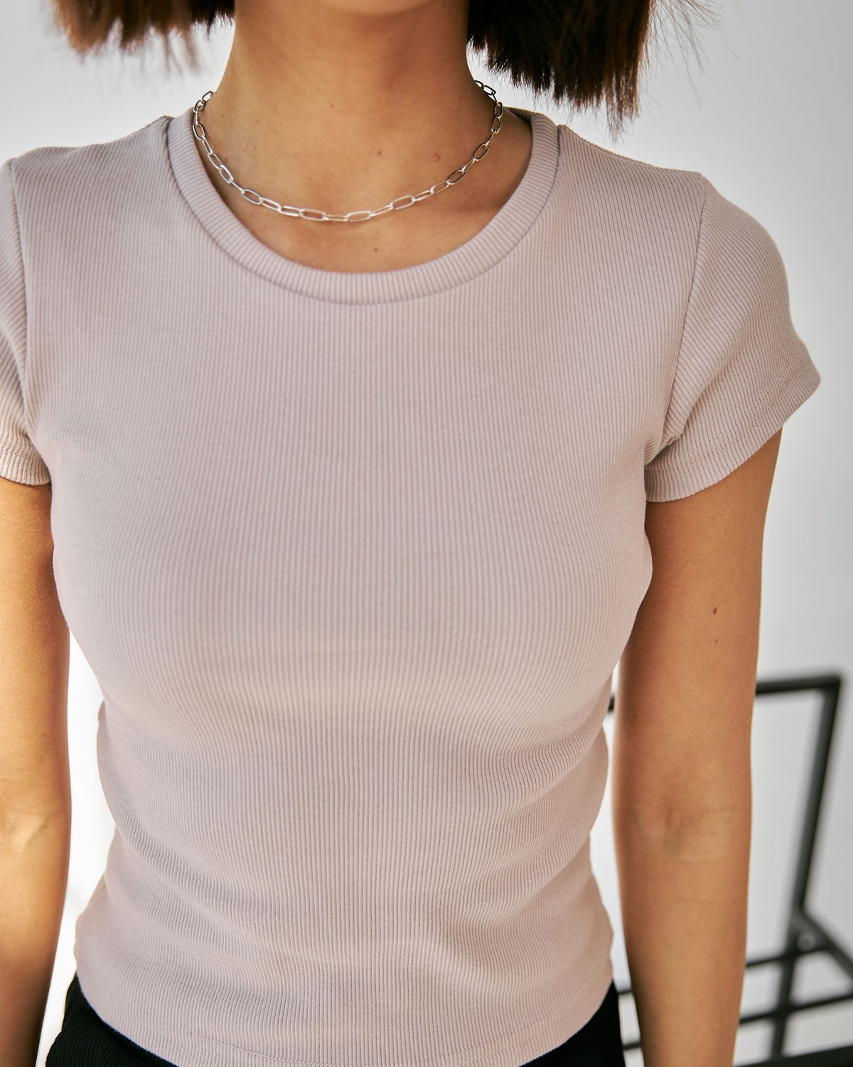 Tricou din tricot reiat cu mânecă scurtă