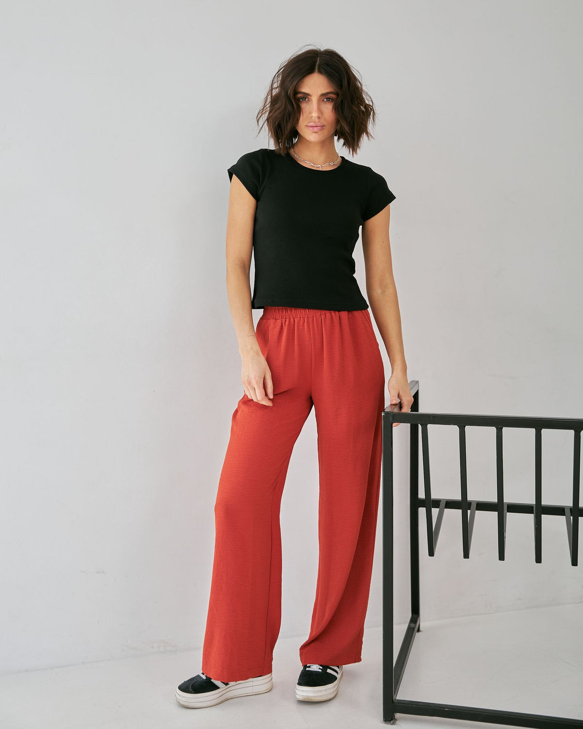 Tricou din tricot reiat cu mânecă scurtă