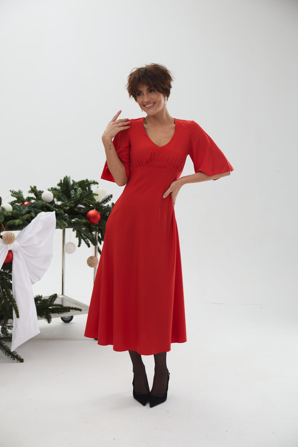 Rochie midi de ocazie cu mâneci evazate