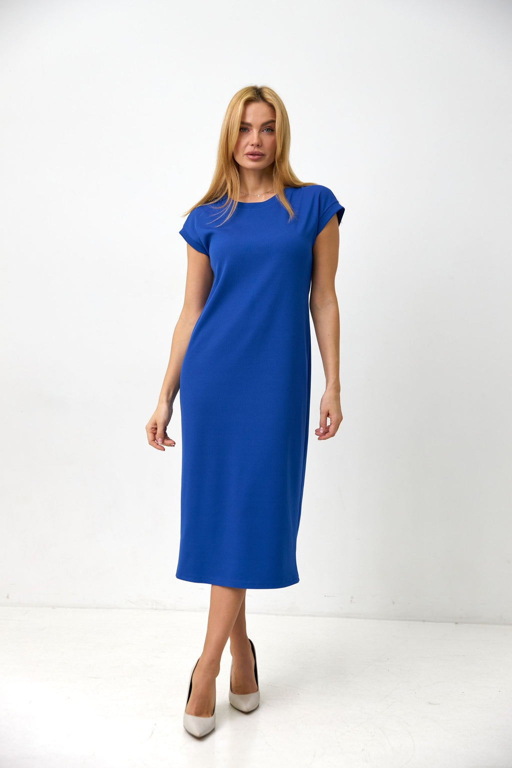 Rochie dreaptă din tricot reiat cu șlițuri