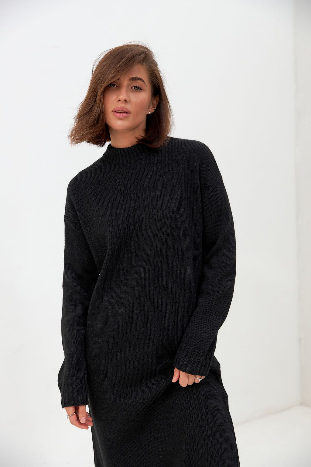 Rochie dreaptă cu șlițuri