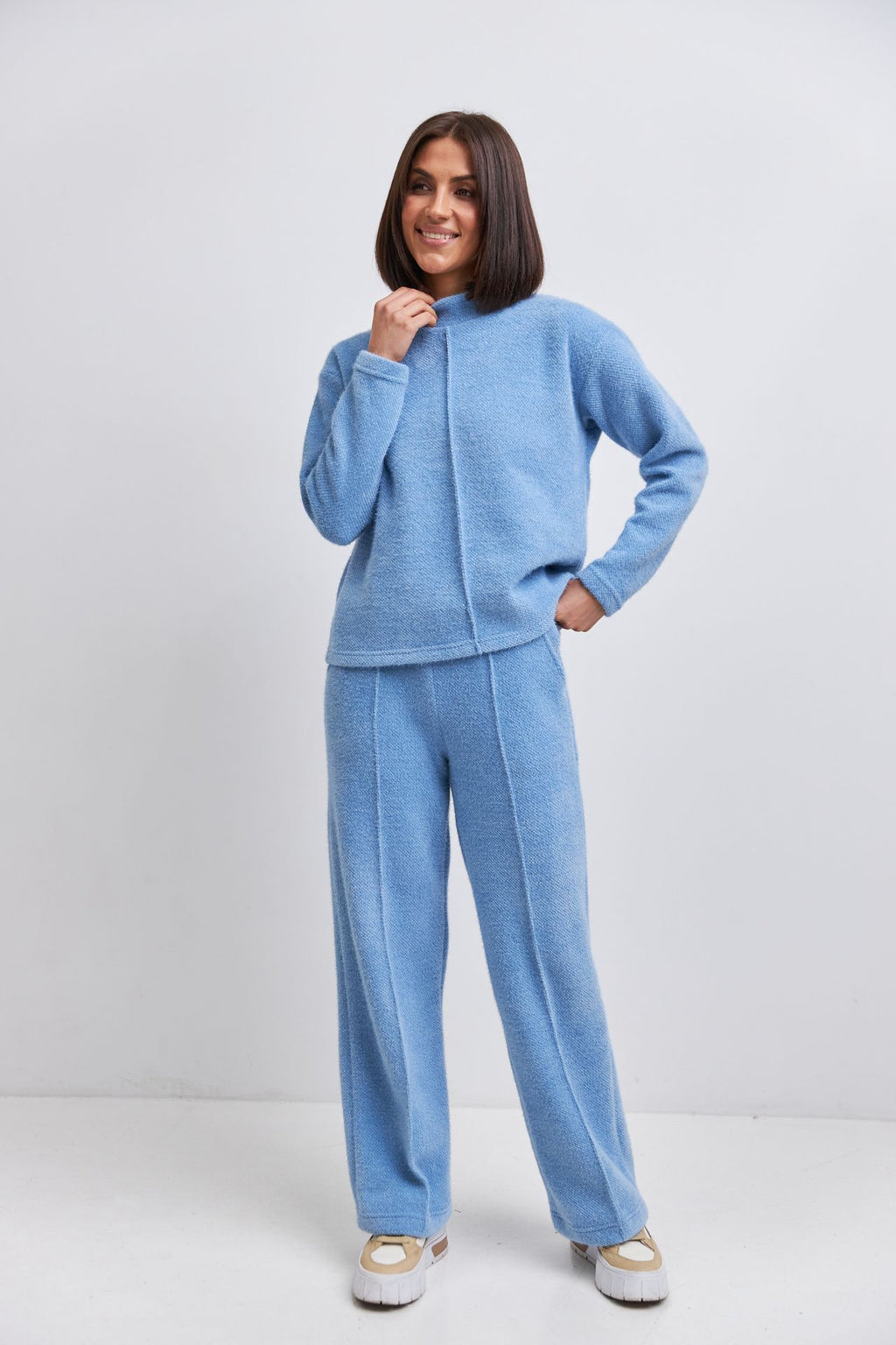 Pantaloni din alpaca cu cusături decorative