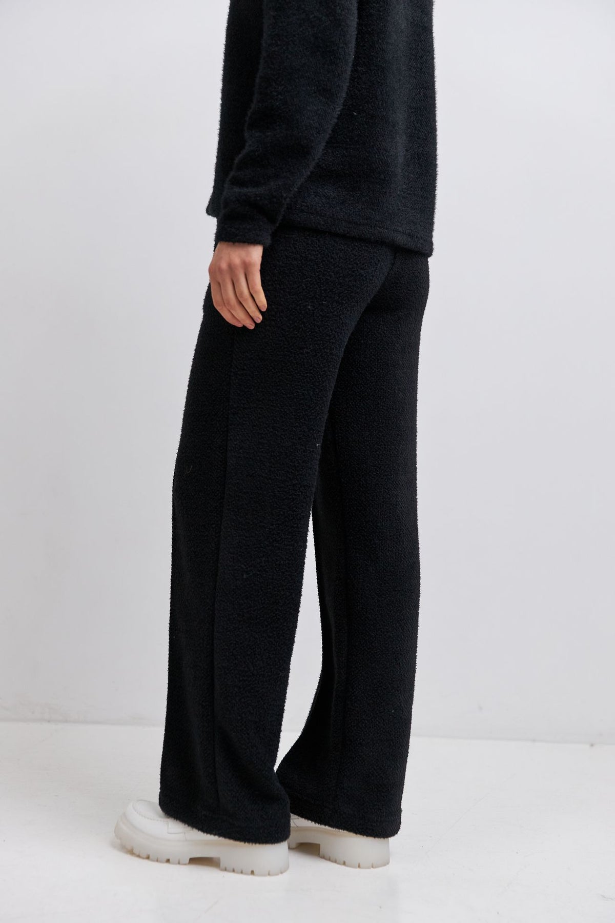 Pantaloni din alpaca cu cusături decorative