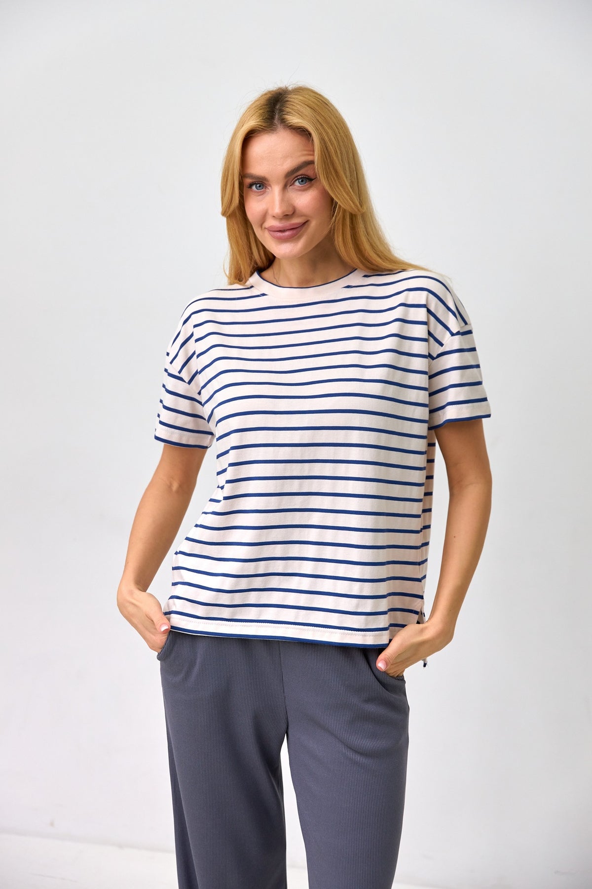 Tricou în dungi cu șlițuri