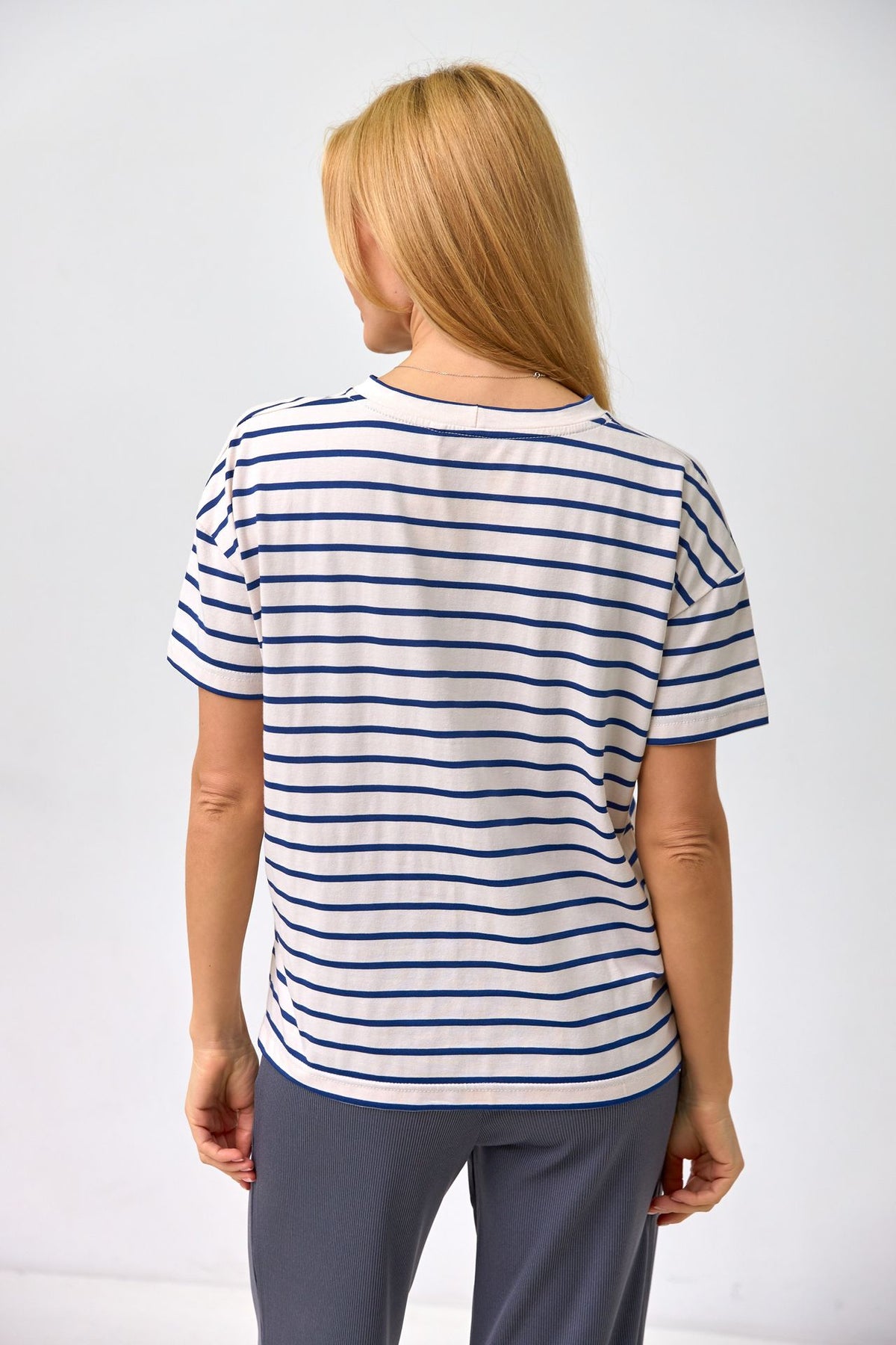 Tricou în dungi cu șlițuri